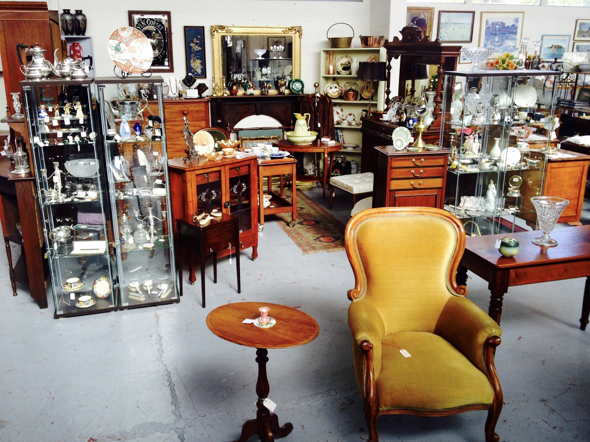 Ring Road Antique Centre